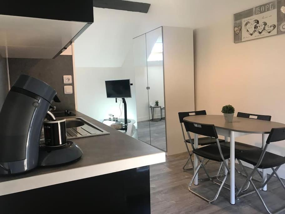 Studio Du Chateau Lejlighed Champs-Sur-Marne Eksteriør billede